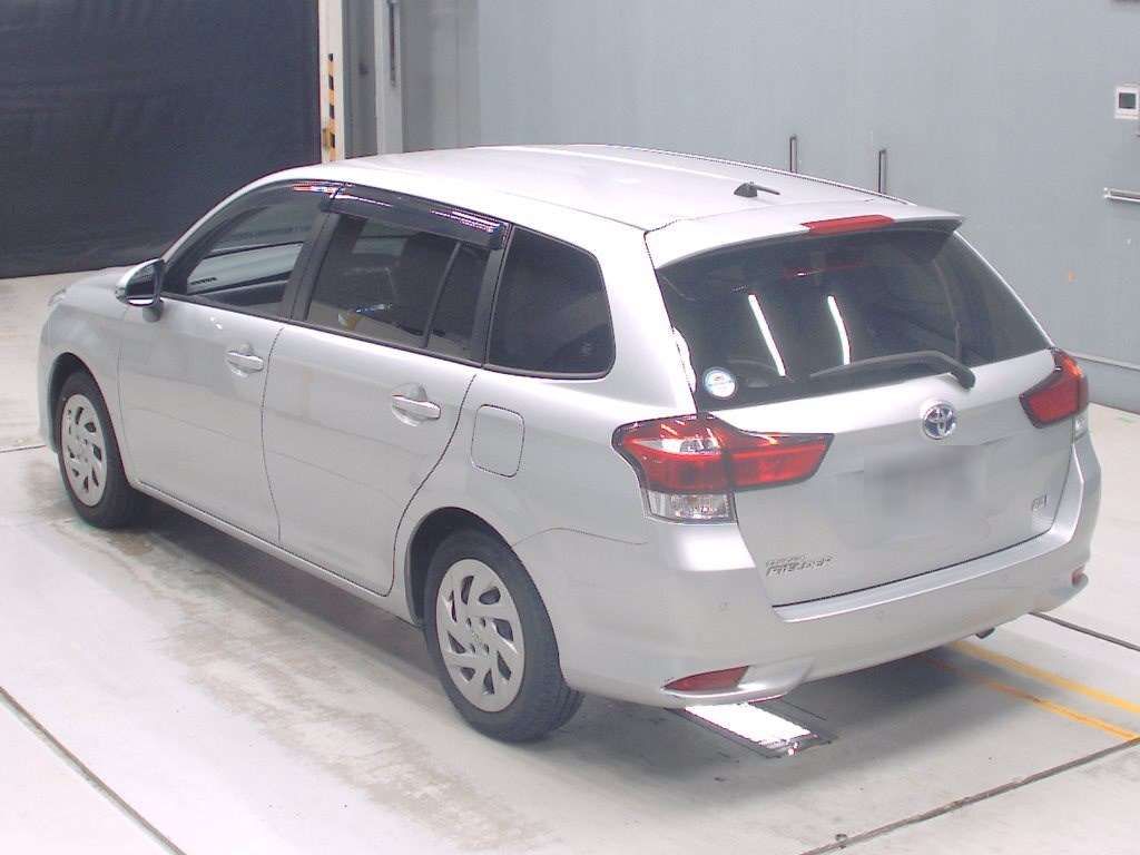 2021 Toyota Corolla Fielder ハイブリッド EX auction photo 6