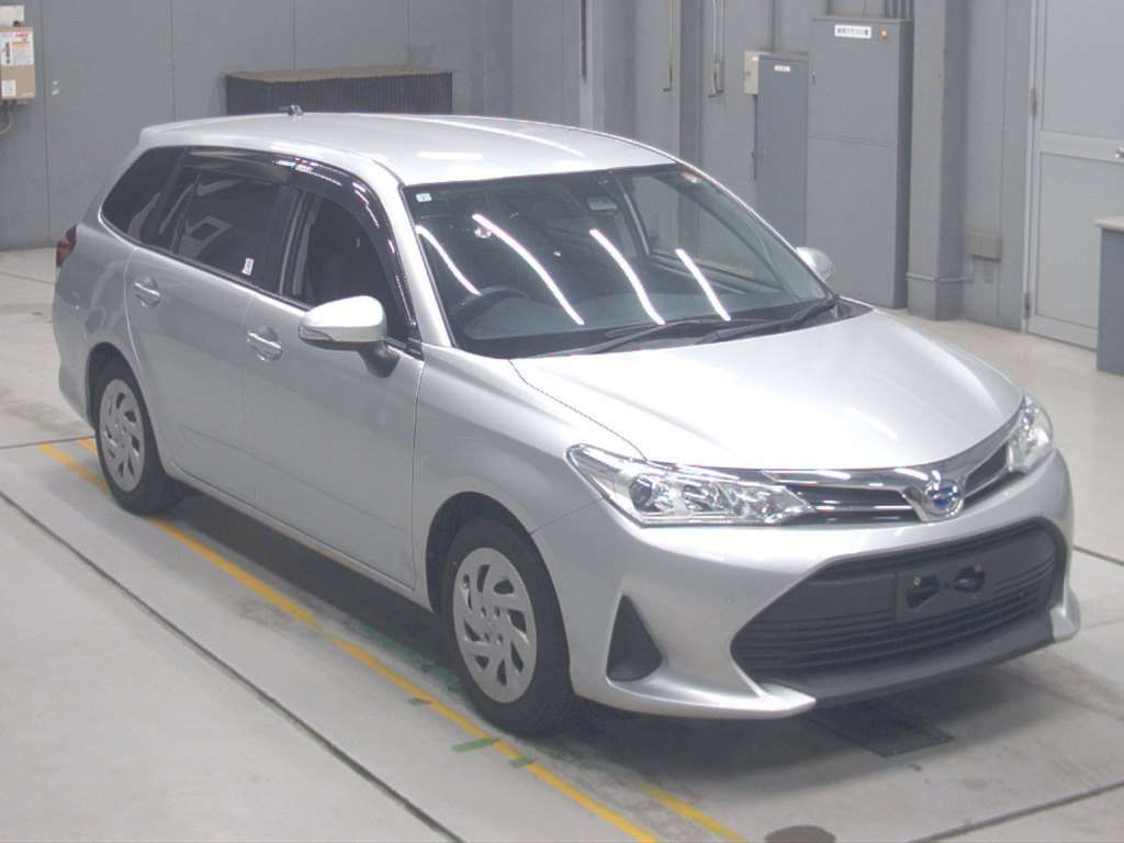 2021 Toyota Corolla Fielder ハイブリッド EX auction photo 5