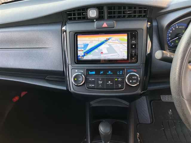 2023 Toyota Corolla Axio Hybrid EX auction photo 6