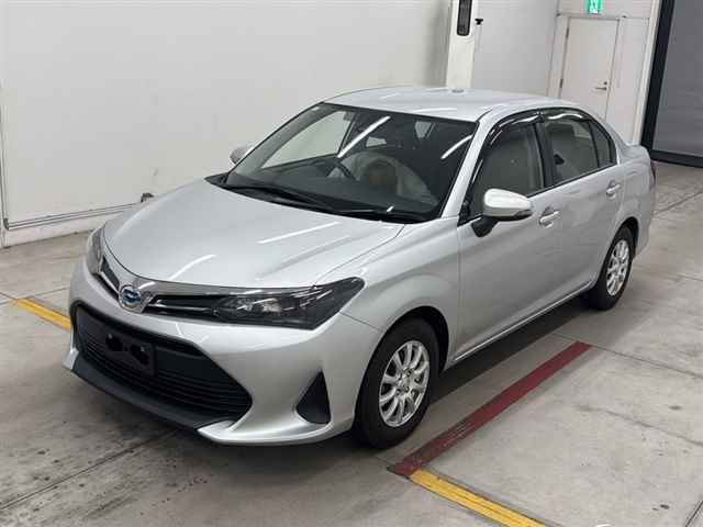 2023 Toyota Corolla Axio Hybrid EX auction photo 4