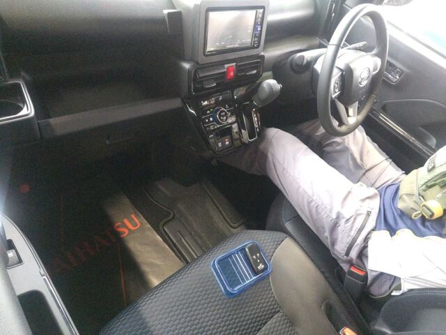 2025 Daihatsu Tanto Custom RS auction photo 3