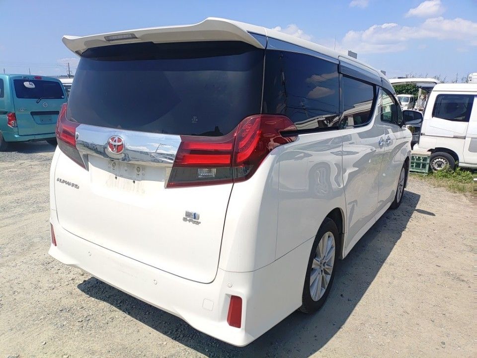 2015 Toyota Alphard auction photo 2