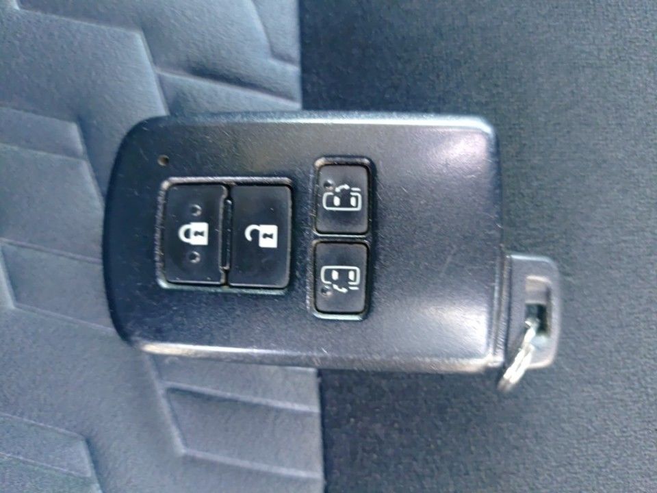 2015 Toyota Alphard auction photo 15