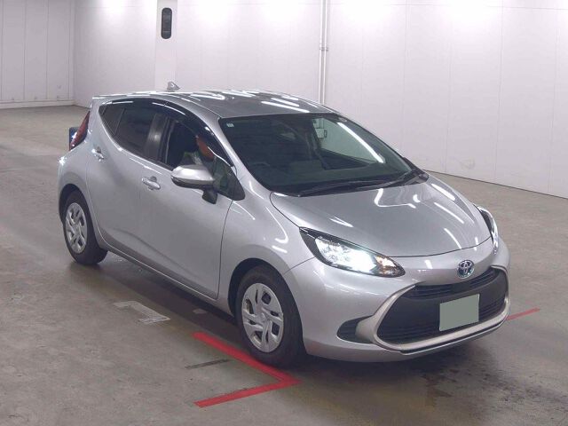 Japan Auction Vehicles 8 2024 Toyota Aqua G auction photo