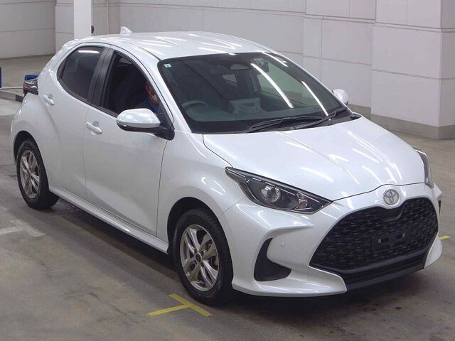 Japan Auction Vehicles 8 2024 Toyota Yaris X 4WD auction photo