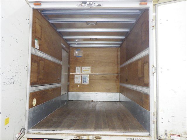 2010 Isuzu Elf Van auction photo 4