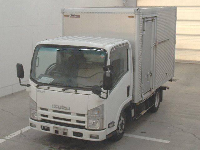 Japan Auction Vehicles 10 2010 Isuzu Elf Van auction photo