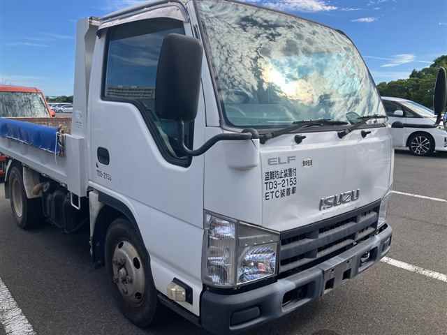 Japan Auction Vehicles 9 2013 Isuzu Elf 3-ton dump truck auction photo