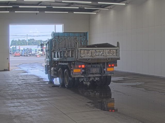 2006 Isuzu Giga auction photo 2