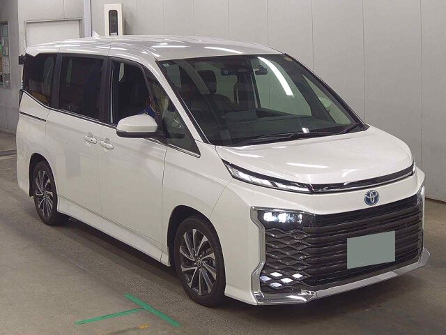Japan Auction Vehicles 8 2025 Toyota Voxy ハイブリッドS-Z auction photo