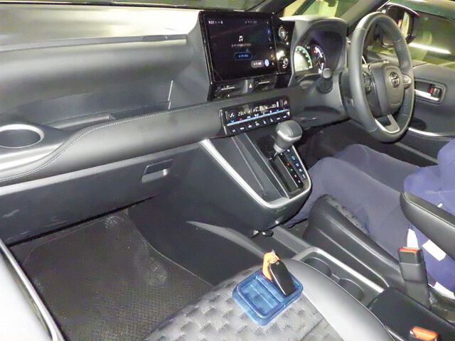2025 Toyota Voxy ハイブリッドS-Z auction photo 3
