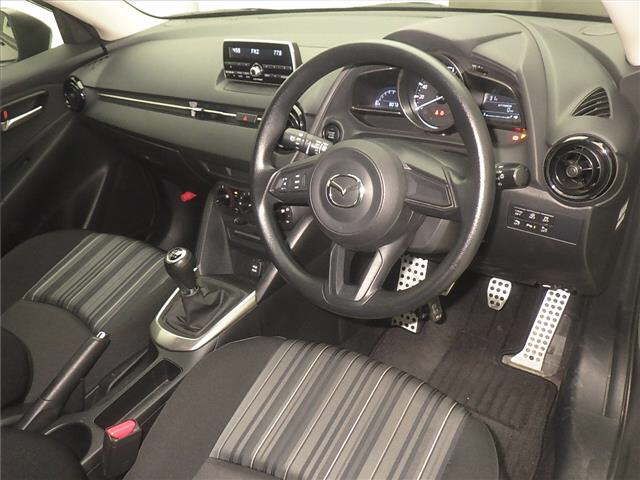 2021 Mazda 2 15MB ユーティリティーパッケー auction photo 3