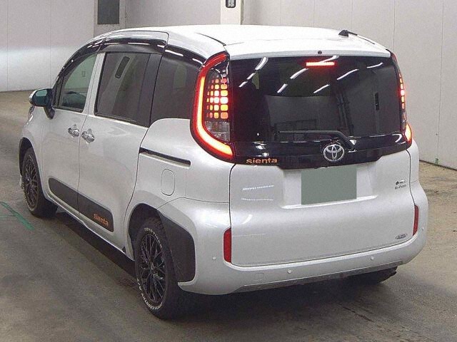 2025 Toyota Sienta ハイブリッドZ 4WD auction photo 2