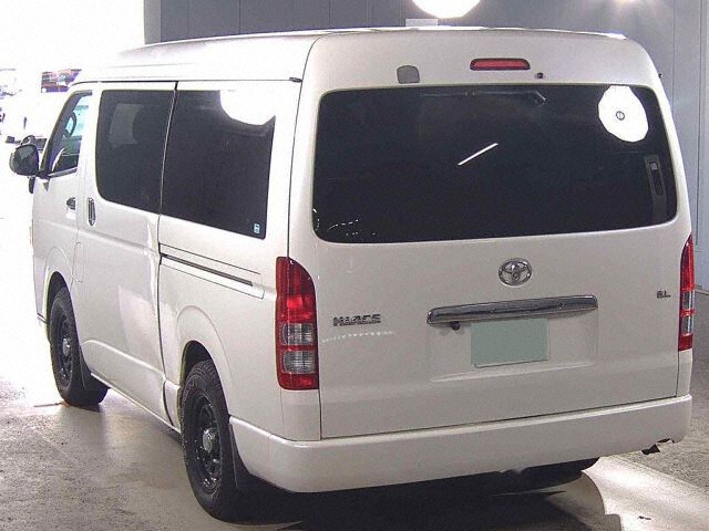 2010 Toyota Hiace GL 4WD auction photo 2