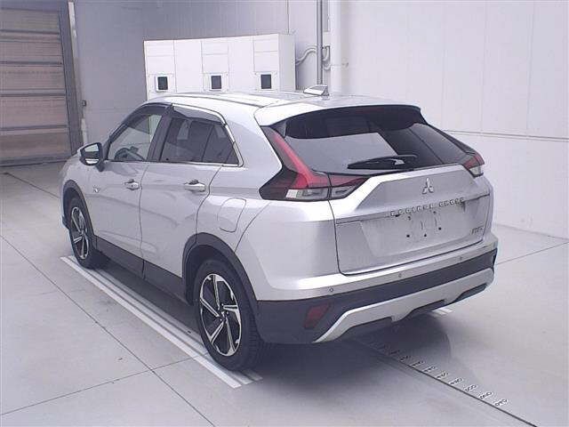2021 Mitsubishi Eclipse Cross 4WD PHEV G auction photo 2