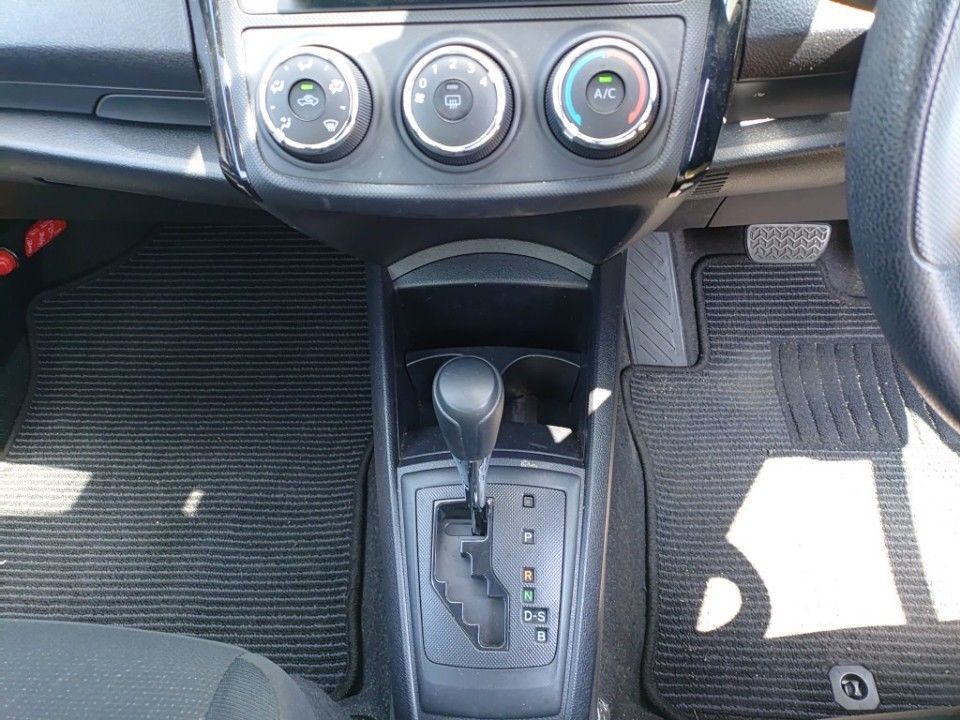 2021 Toyota カローラ アクシオ auction photo 12