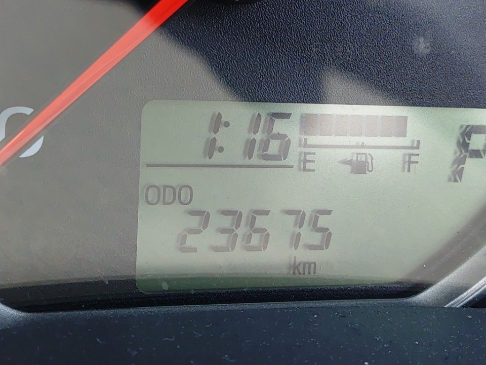 2021 Toyota カローラ アクシオ auction photo 10