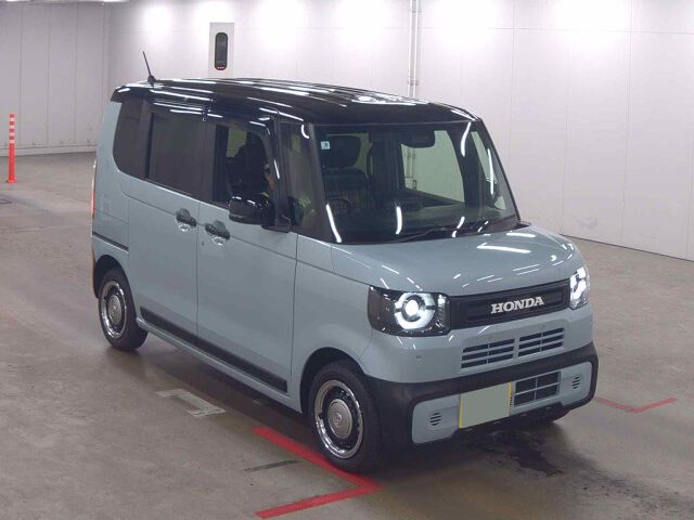2026 Honda N-BOXジョイ Turbo two-tone 4WD Japan auction vehicle