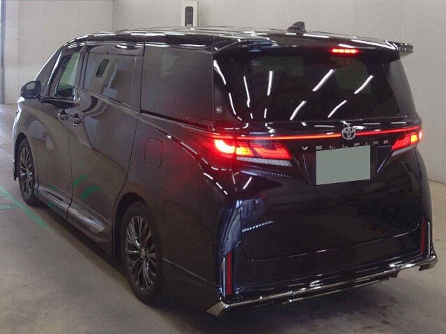 2024 Toyota Vellfire Z Premier auction photo 2