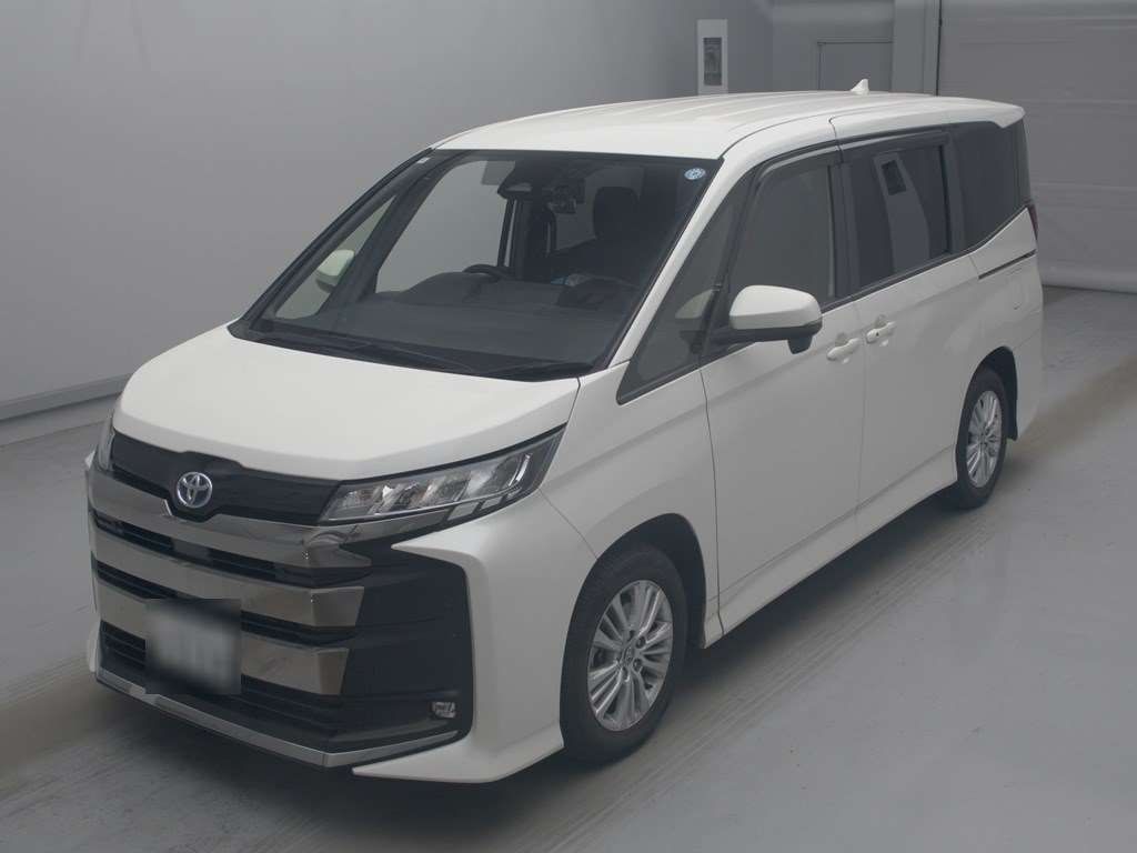 Japan Auction Vehicles 4 2022 Toyota Noah Hybrid S-G auction photo