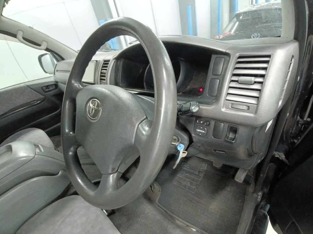 2004 Toyota Hiace スーパーGL auction photo 9