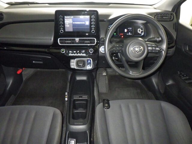 2023 Toyota Aqua X auction photo 3