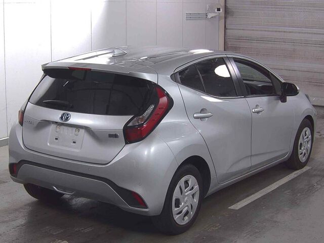 2023 Toyota Aqua X auction photo 5