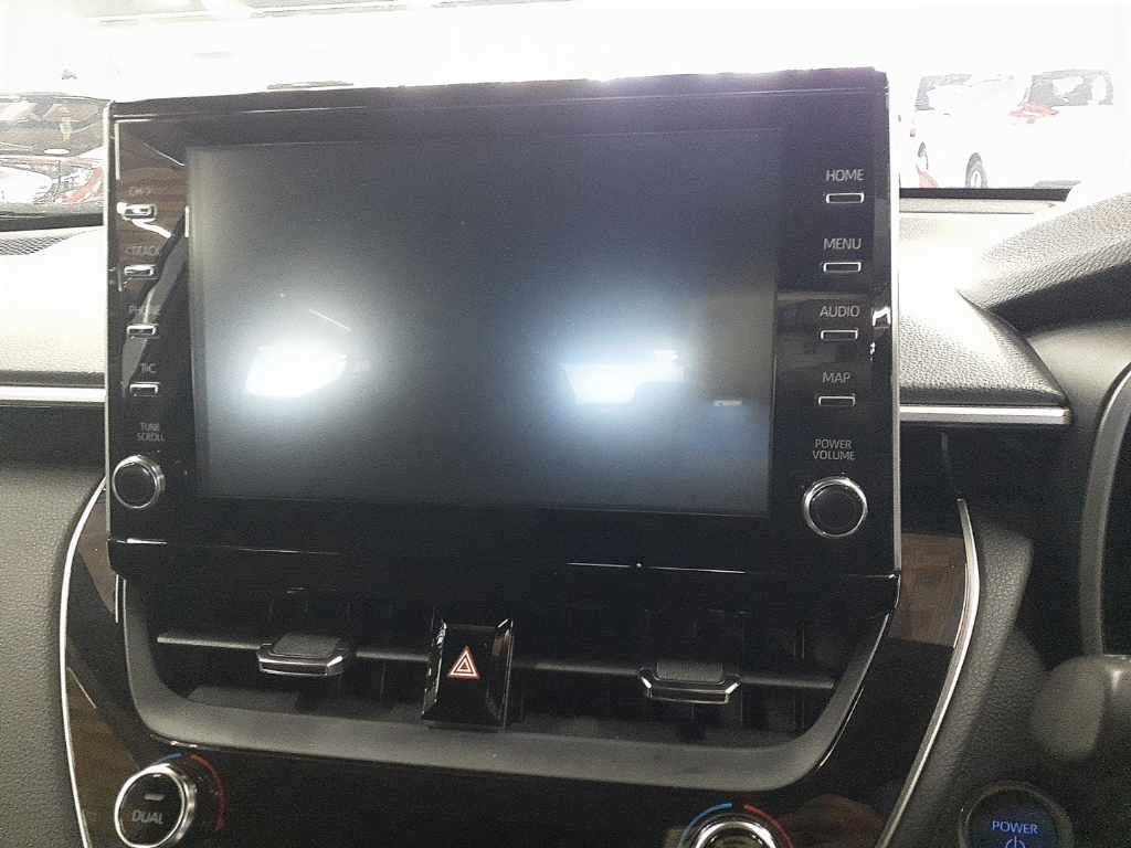 2022 Toyota Corolla Cross ハイブリッド Z auction photo 12