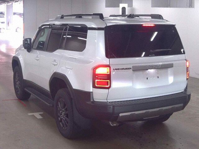 2025 Toyota Land Cruiser 250 VX 4WD auction photo 2