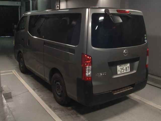 2016 Nissan NV350 Caravan Long DX auction photo 2