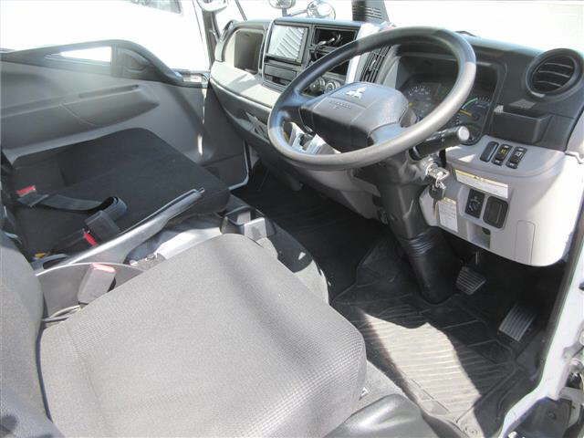 2020 Mitsubishi Fuso Canter 4WD Aluminum Van 2t auction photo 3