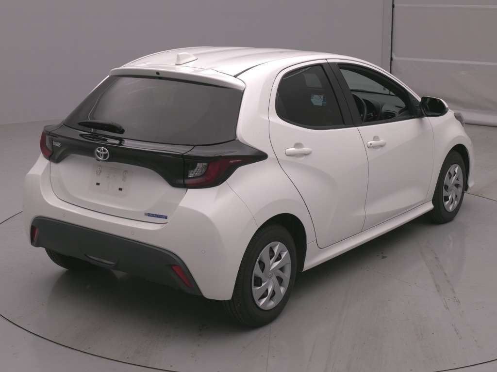 2021 Toyota Yaris X auction photo 2