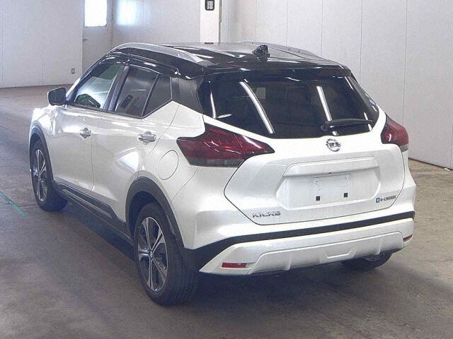 2021 Nissan Kicks X Two-Tone Interior Edition auction photo 2