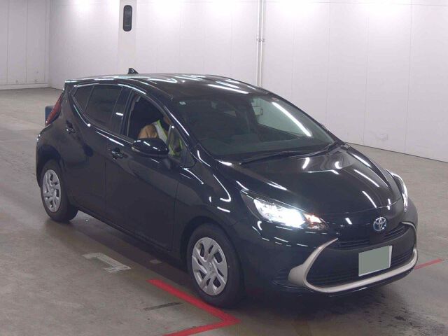 Japan Auction Vehicles 8 2025 Toyota Aqua G auction photo