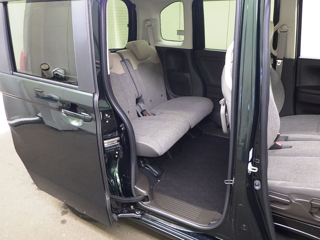 2023 Honda N-BOX L auction photo 7