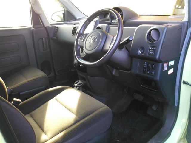 2012 Toyota Porte 4WD G auction photo 3