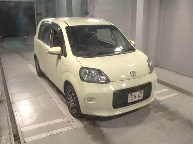 Japan Auction Vehicles 12 2012 Toyota Porte 4WD G auction photo