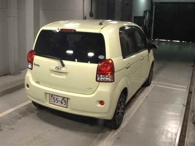 2012 Toyota Porte 4WD G auction photo 5