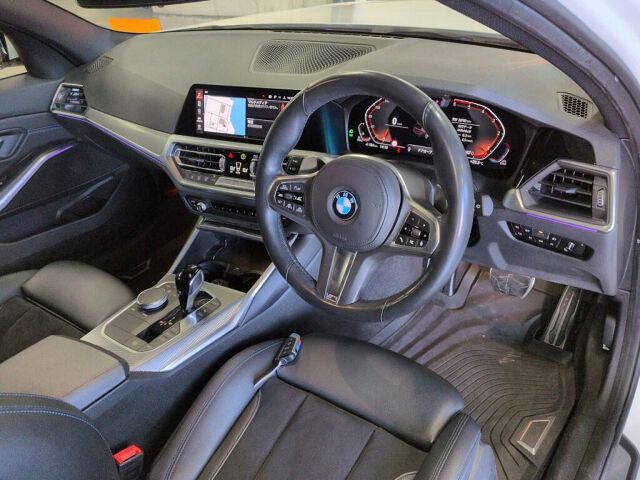 2020 BMW 3 Series 320DXDRツリMスポ 4WD auction photo 3