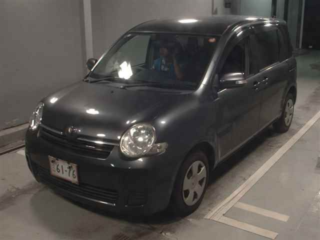 2010 Toyota Sienta X LTD auction photo 4