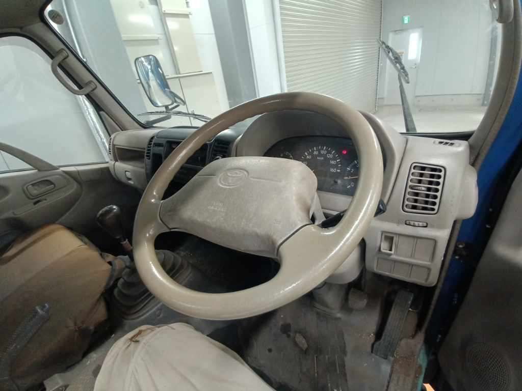 2004 Toyota Dyna auction photo 9