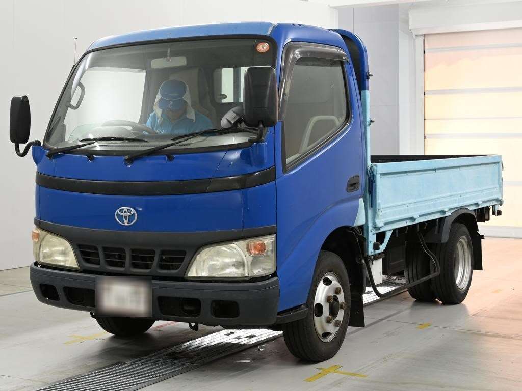 Japan Auction Vehicles 14 2004 Toyota Dyna auction photo
