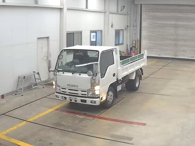 Japan Auction Vehicles 10 2013 Isuzu Elf dump auction photo