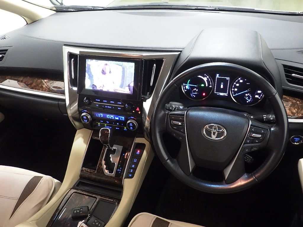 2021 Toyota Alphard 4WD ハイブリッドX 7人 auction photo 3