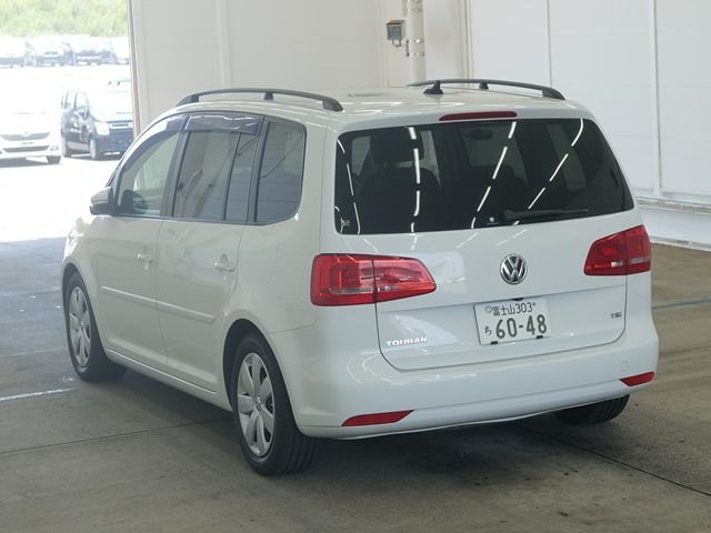 2015 Volkswagen VW ゴルフトゥーラン TSI コンフォートライン auction photo 2