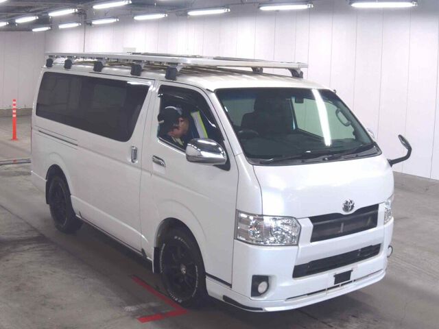 2015 Toyota Hiace Long Super GL 4WD Japan auction vehicle