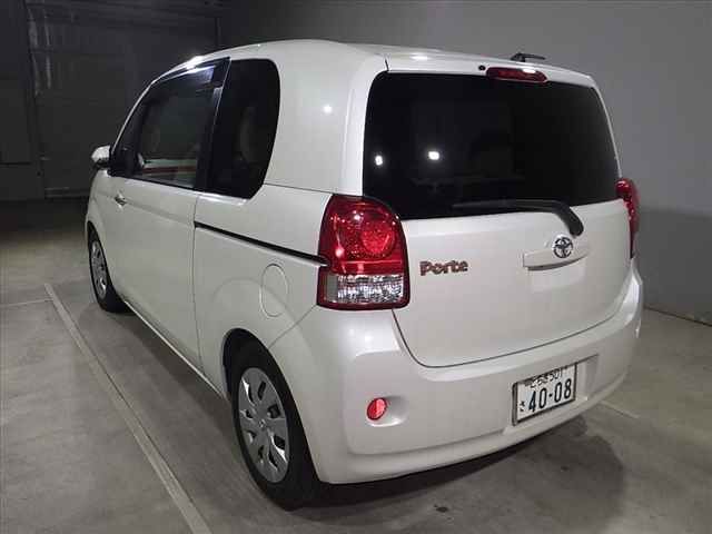 2017 Toyota Porte F auction photo 4
