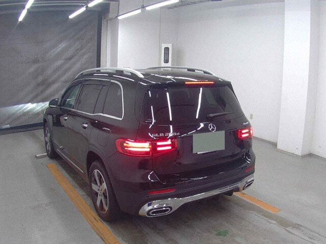 2025 Mercedes-Benz GLB GLB200D4 AMG 4WD auction photo 2