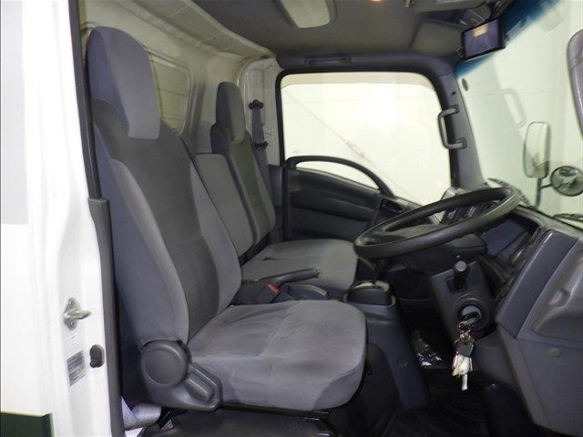 2016 Isuzu Elf バン auction photo 6