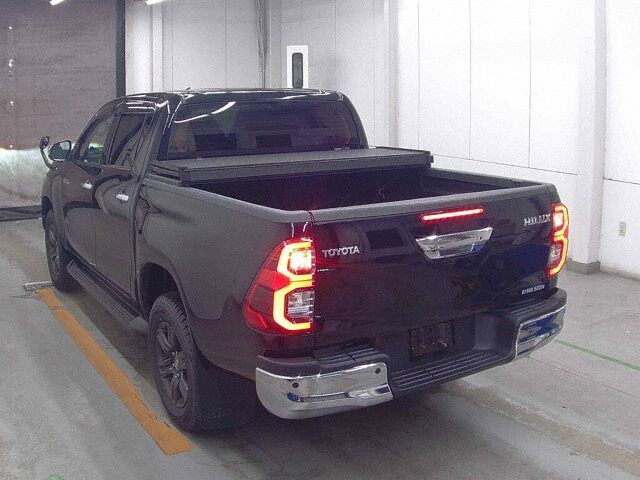 2023 Toyota Hilux Z 4WD auction photo 2